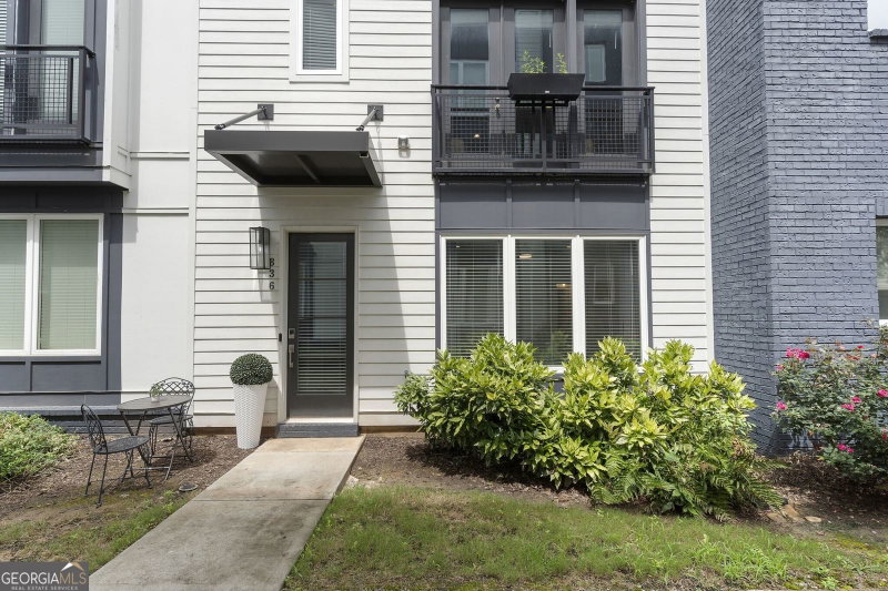 836 Winslow Way