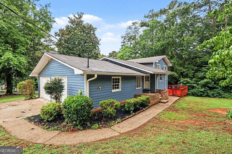 3348 Goldenchain Drive