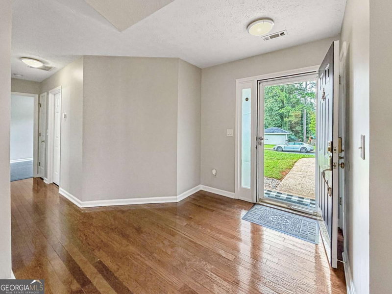Photo 7 of 1435 Wheatfield Drive