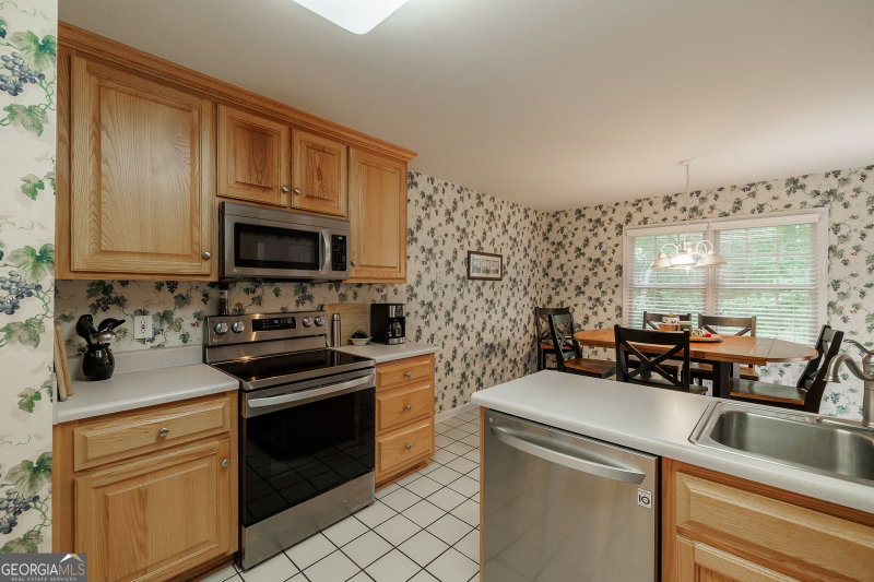 Photo 12 of 825 Saint Ives Lane