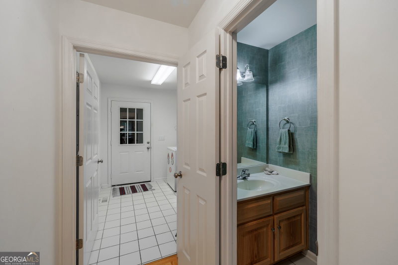 Photo 19 of 825 Saint Ives Lane