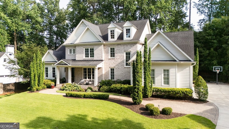 723 Glenairy Court