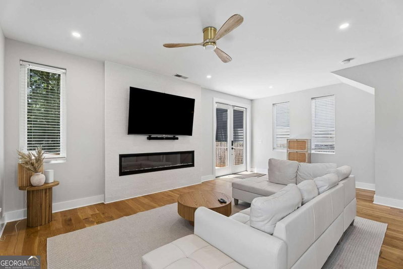 Photo 4 of 1008 Herndon Street NW
