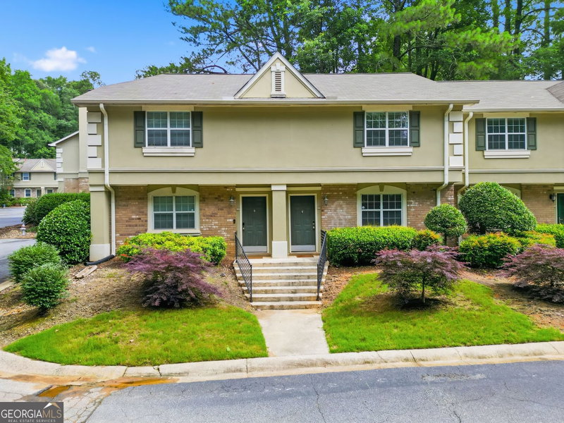 6900 Roswell Road #L2