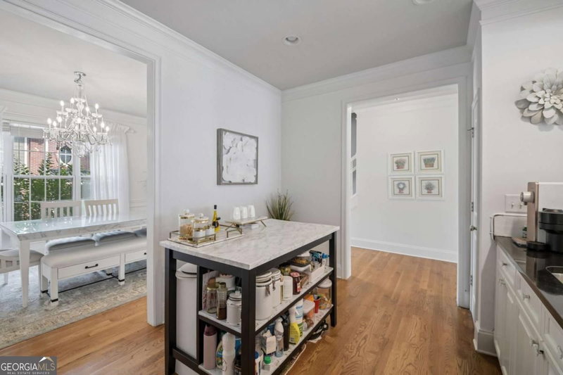 Photo 11 of 2385 Bellefonte Avenue