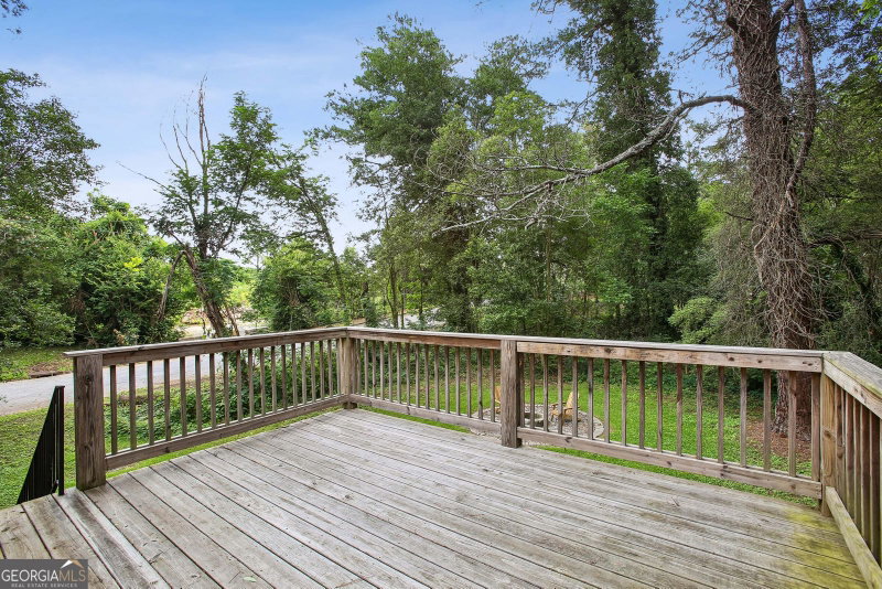 Photo 16 of 2106 Penrose Drive