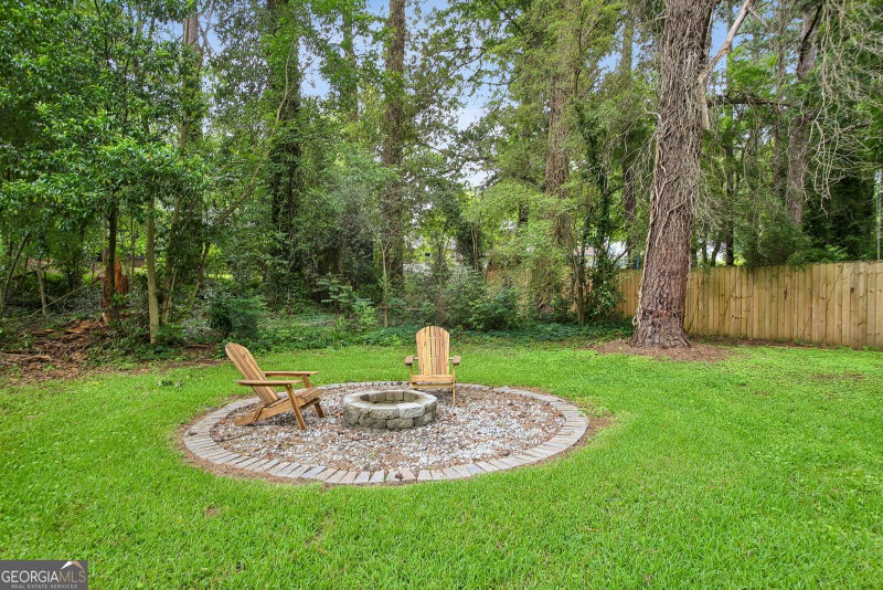 Photo 17 of 2106 Penrose Drive