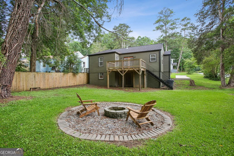 Photo 18 of 2106 Penrose Drive