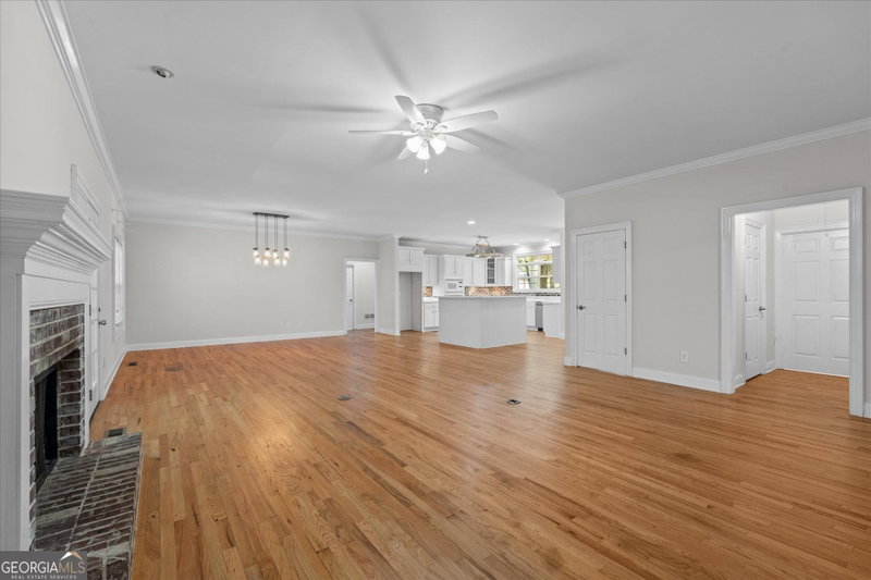 Photo 8 of 5149 Woodmond Drive