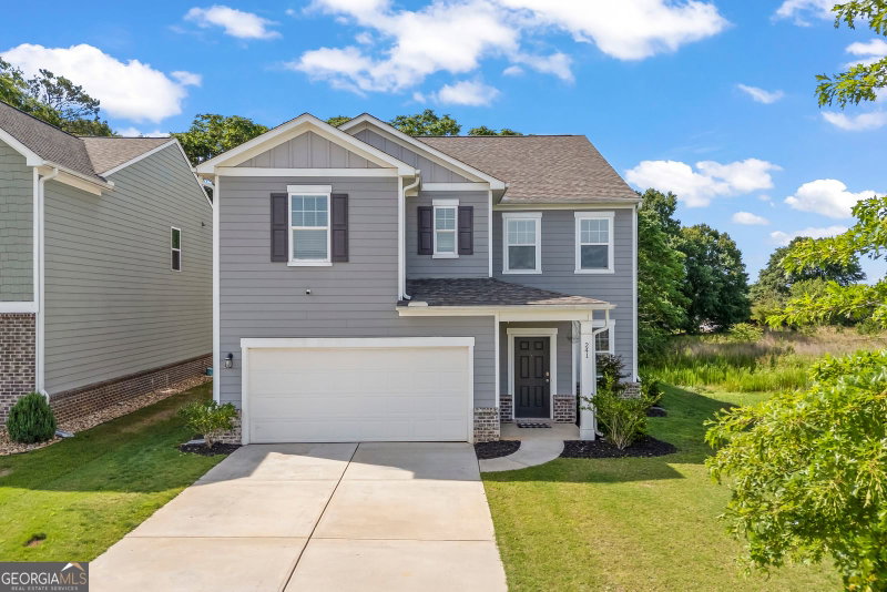 241 Knightsbridge Lane
