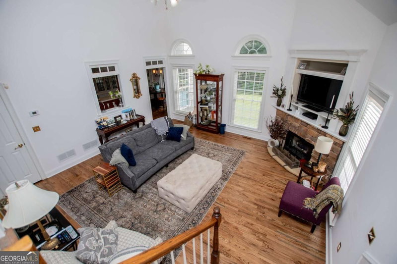 Photo 18 of 204 Pinehurst Way