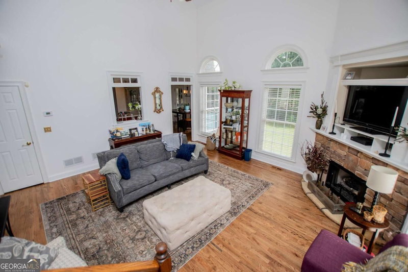 Photo 19 of 204 Pinehurst Way