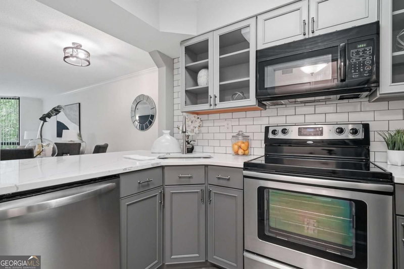Photo 11 of 2870 Pharr Court South NW #207