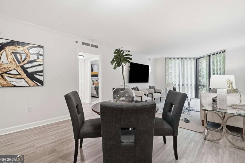 Photo 4 of 2870 Pharr Court South NW #207