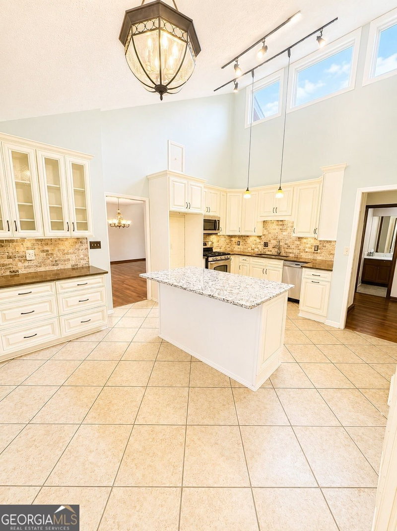 Photo 6 of 7930 Sweetwater Drive