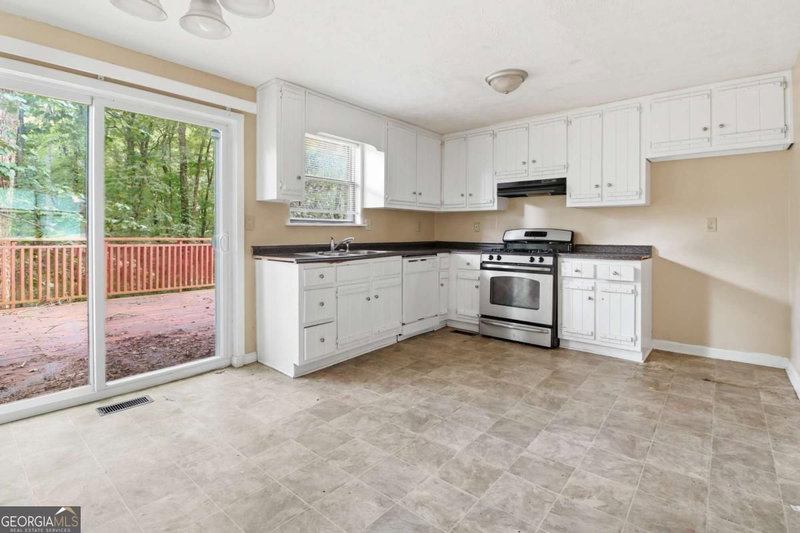 Photo 11 of 3750 Junior Lane