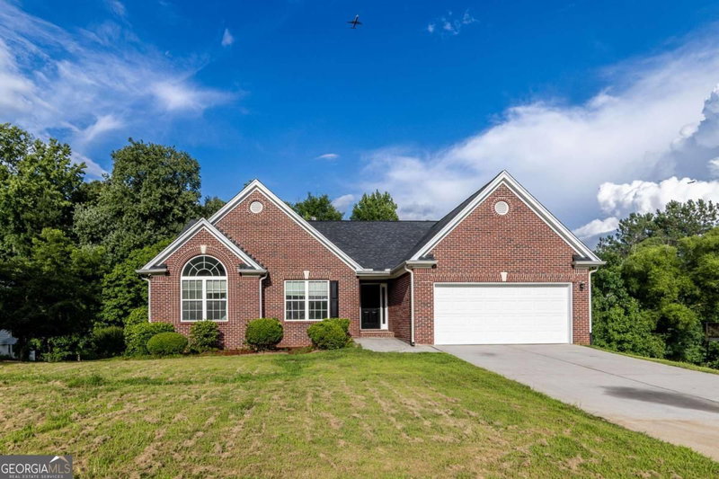 1784 Cedar Walk Lane