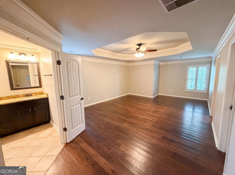 Photo 4 of 8785 Ellesmere Drive