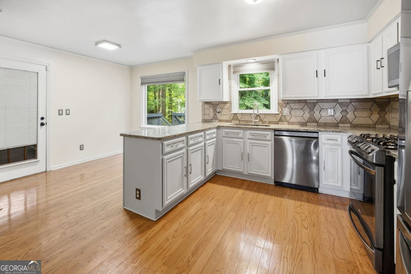 Photo 16 of 4812 Lismoor Trace SW