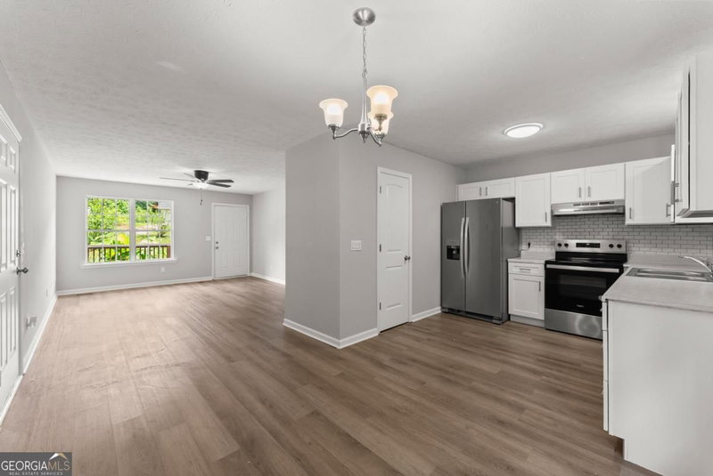 Photo 11 of 3030 Meadowridge Drive
