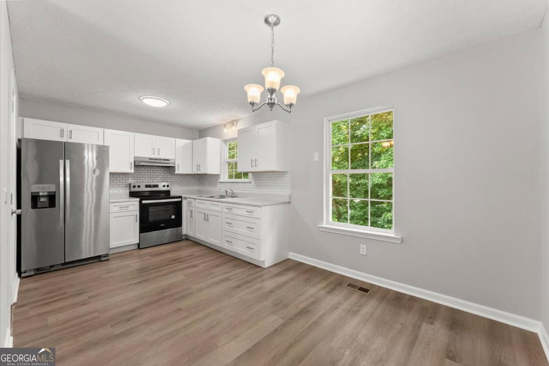 Photo 13 of 3030 Meadowridge Drive
