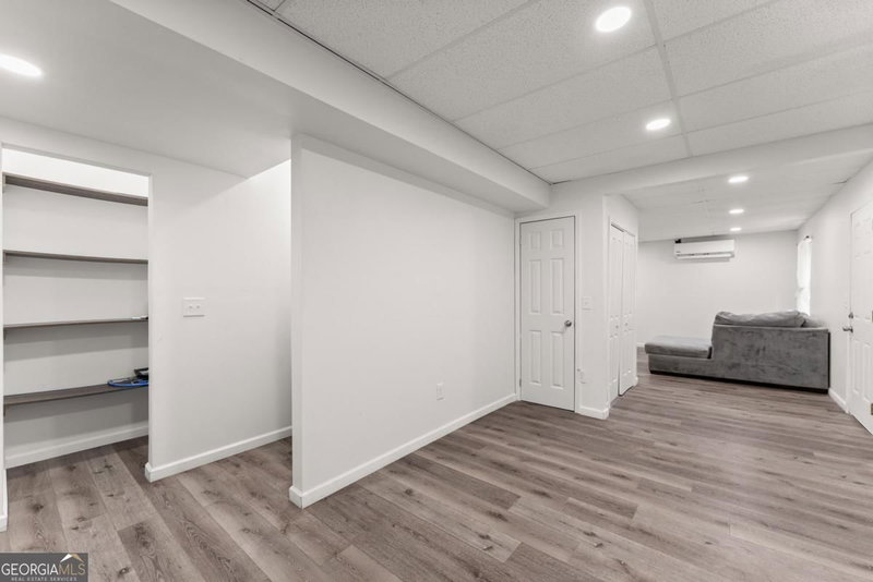Photo 33 of 3030 Meadowridge Drive