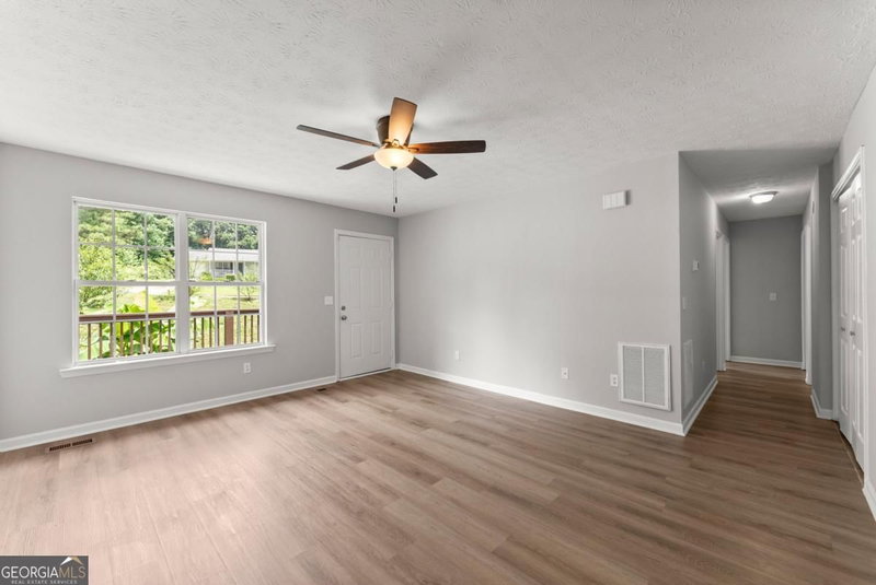 Photo 9 of 3030 Meadowridge Drive