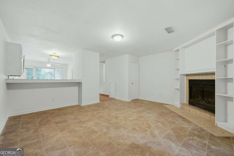 Photo 10 of 667 Hunting Creek Lane SE