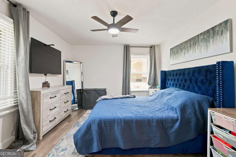Photo 9 of 581 Meadowbrook Drive SE