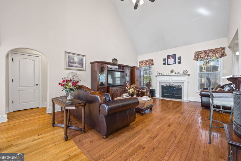 Photo 11 of 221 Langshire Drive