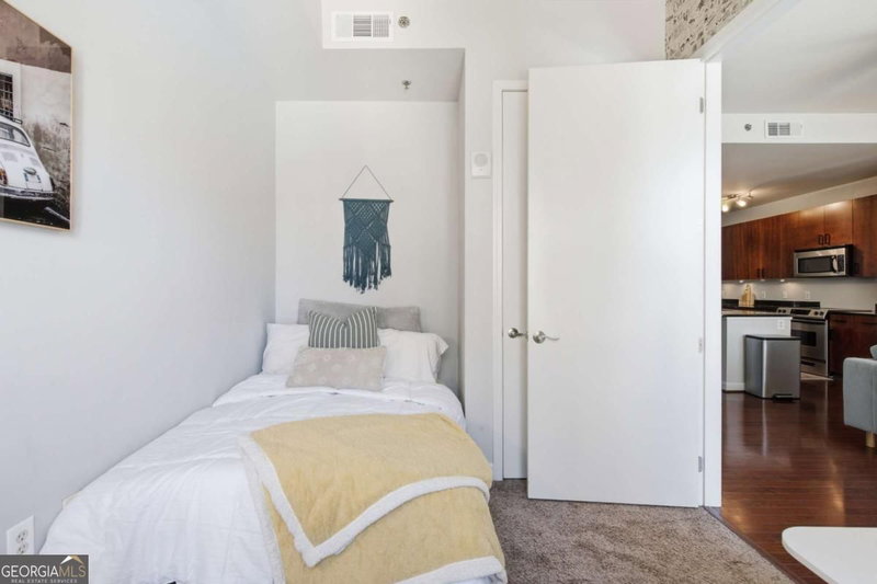 Photo 13 of 711 Cosmopolitan Drive NE #326