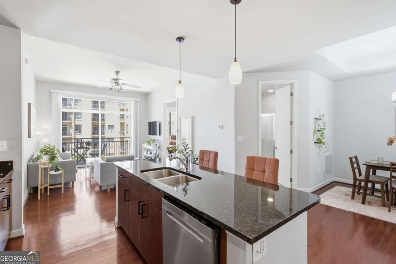 Photo 6 of 711 Cosmopolitan Drive NE #326