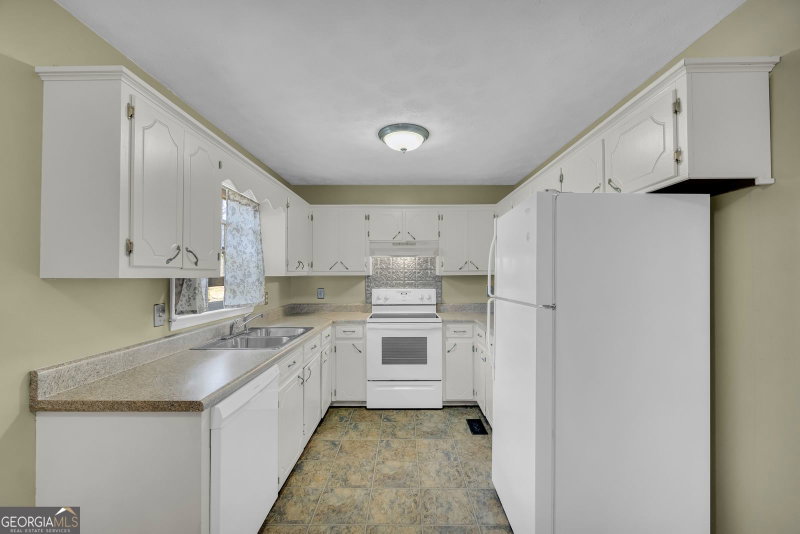 Photo 19 of 185 Live Oak Place