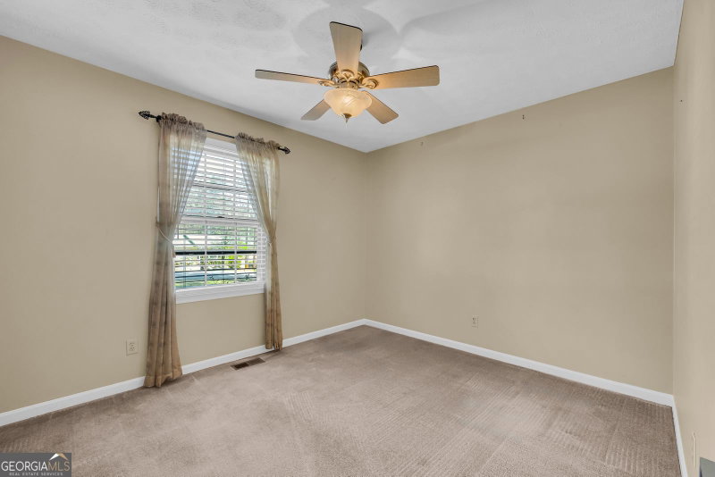 Photo 25 of 185 Live Oak Place