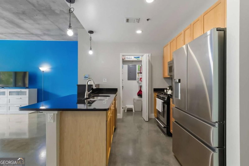 Photo 11 of 845 Spring Street NW #322