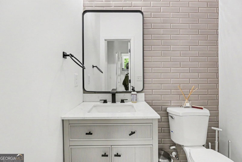 Photo 15 of 1278 Plaza Avenue SW ## B