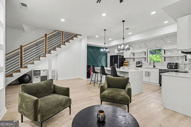 Photo 5 of 1278 Plaza Avenue SW ## B
