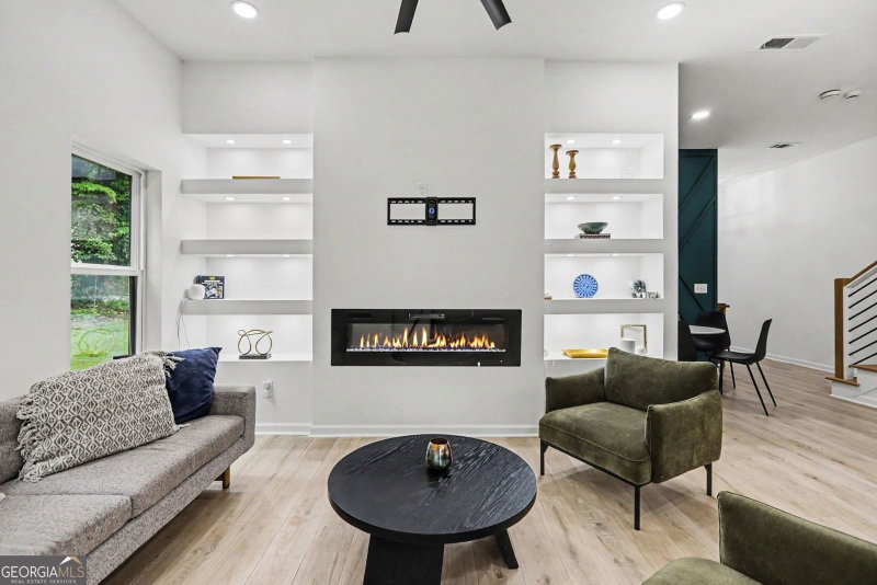 Photo 6 of 1278 Plaza Avenue SW ## B