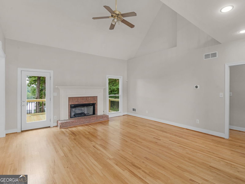Photo 5 of 1445 Lake Forest Lane