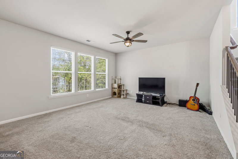 Photo 11 of 776 Jackson Court