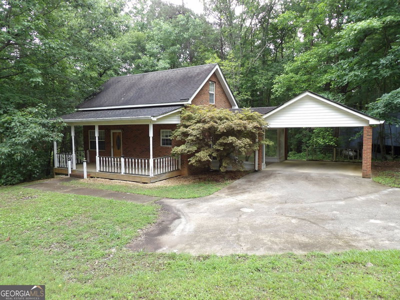 Photo 3 of 676 Graham Road