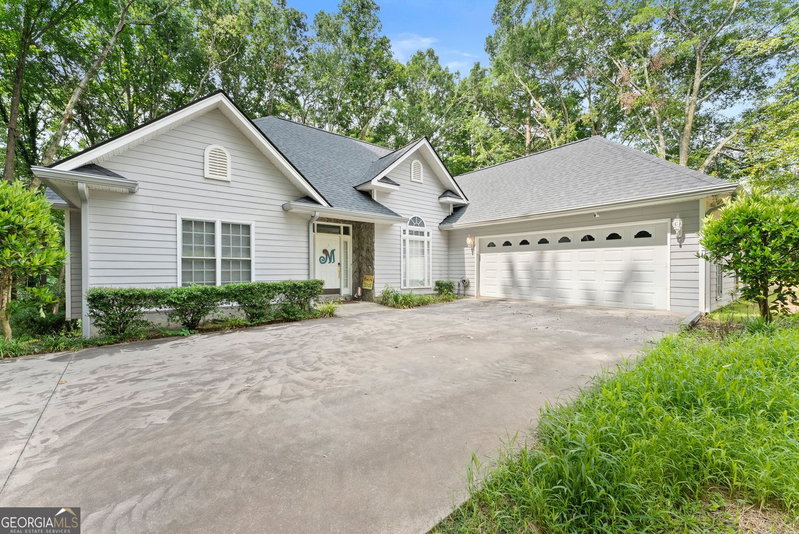 Photo 2 of 393 Brookwood Drive