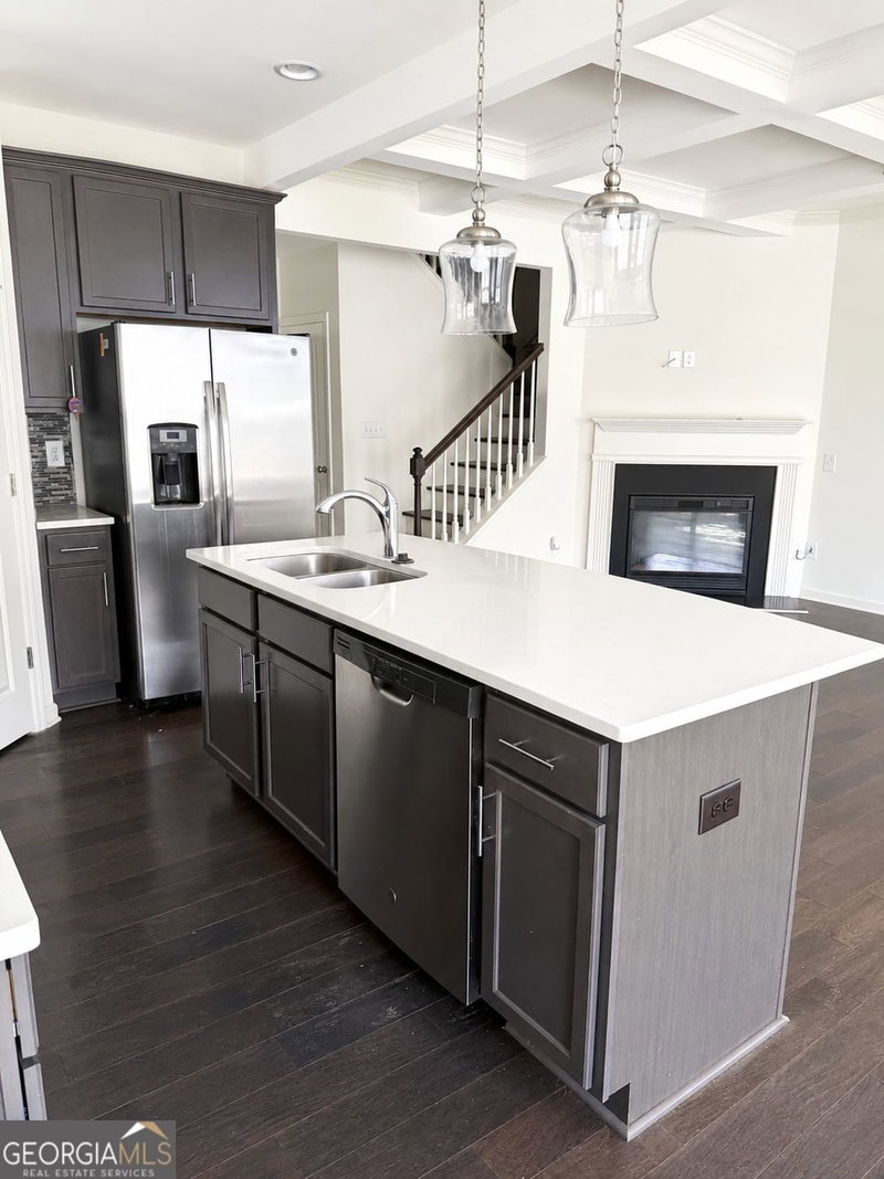 Photo 11 of 2711 Kemp Court