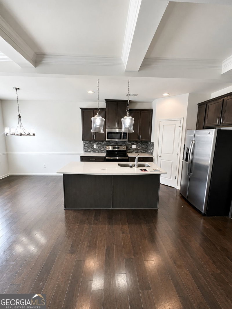 Photo 12 of 2711 Kemp Court