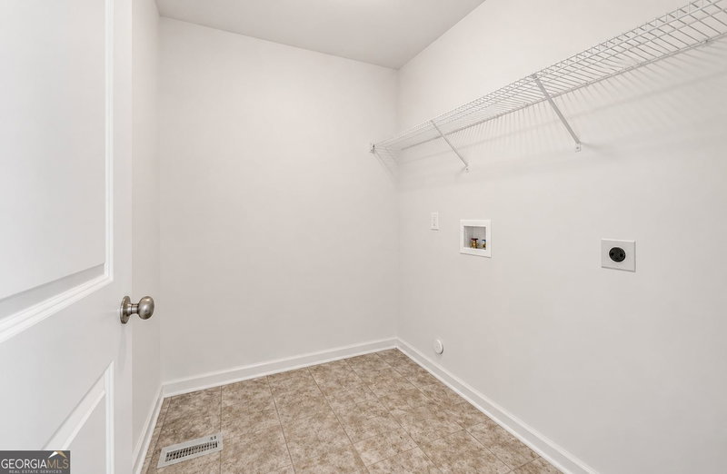 Photo 27 of 2711 Kemp Court