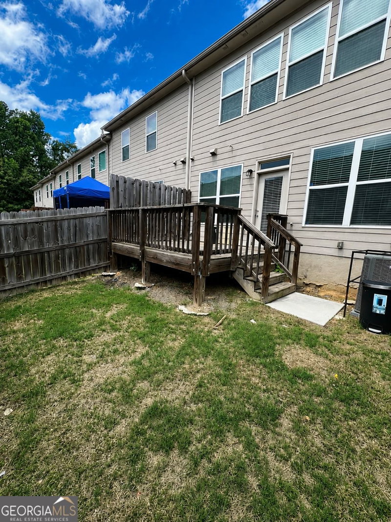 Photo 29 of 2711 Kemp Court