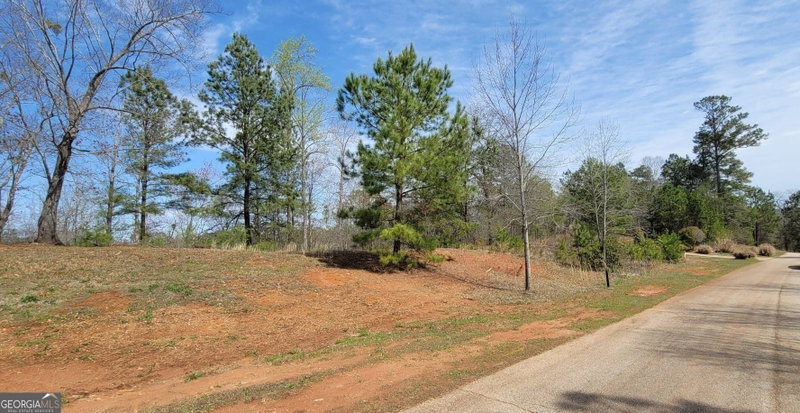 Photo 3 of 334 Edgewater Trail S