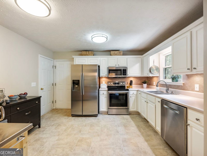 Photo 11 of 5735 Freeman Drive