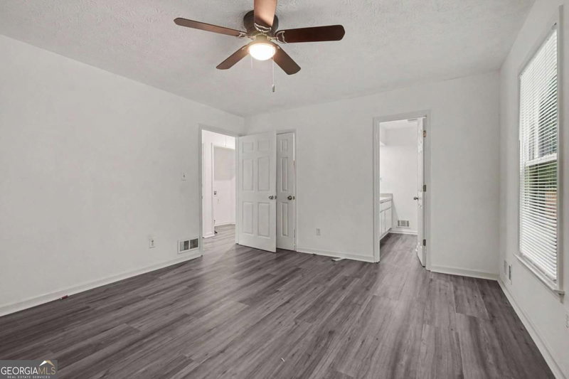 Photo 12 of 1373 Fairfield Drive SW