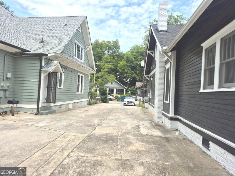 Photo 3 of 1078 Arlington Avenue SW